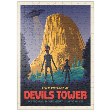 Darstellung des Puzzle Motivs puzzleplate Devils Tower, WY: Alien Visitation, Vintage Poster 200 Puzzle