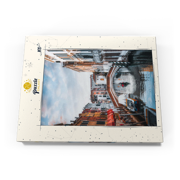 Darstellung des Puzzle Motivs Charming Venetian Canal with Bridge 100 Puzzle Schachtel Ansicht3