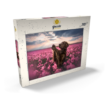 Darstellung des Puzzle Motivs Chocolate Labrador in Blooming Pink Field 200 Puzzle Schachtel Ansicht2