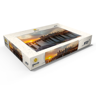 Darstellung des Puzzle Motivs Sunset Over Manhattan Skyline from Brooklyn 1000 Puzzle Schachtel Ansicht1