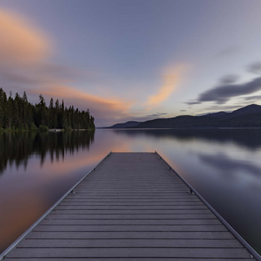 Darstellung des Puzzle Motivs Montana Lake Dock at Dusk – Serene Forest Reflections 200 Puzzle 3D Modell