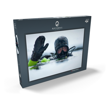 Darstellung des Puzzle Motivs Under ice diving 100 Puzzle Schachtel Ansicht2