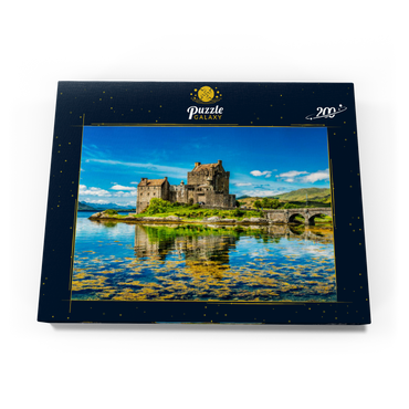Darstellung des Puzzle Motivs Eilean Donan Castle an einem warmen Sommertag - Dornie, Schottland 200 Puzzle Schachtel Ansicht3