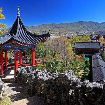 Darstellung des Puzzle Motivs Aussichtspavillon über der Residenz der Naxi Herrscher Mu in der Altstadt Dayan in Lijiang, Provinz Yunnan, China 1000 Puzzle 3D Modell