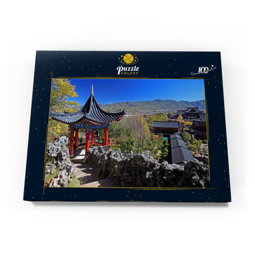 Darstellung des Puzzle Motivs Aussichtspavillon über der Residenz der Naxi Herrscher Mu in der Altstadt Dayan in Lijiang, Provinz Yunnan, China 100 Puzzle Schachtel Ansicht3