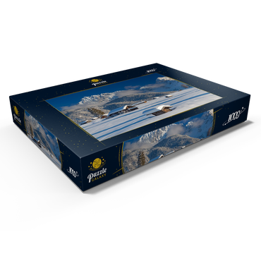 Darstellung des Puzzle Motivs Heustadel auf den Buckelwiesen bei Mittenwald gegen Wörner (2474m) und Karwendelgebirge 1000 Puzzle Schachtel Ansicht1