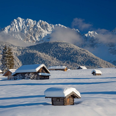 Darstellung des Puzzle Motivs Heustadel auf den Buckelwiesen bei Mittenwald gegen Wörner (2474m) und Karwendelgebirge 500 Puzzle 3D Modell