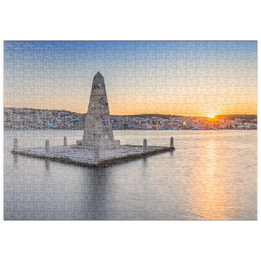Darstellung des Puzzle Motivs puzzleplate Obelisk in der Bucht von Argostoli im Sonnenuntergang, Insel Kefalonia, Ionische Inseln, Griechenland 500 Puzzle