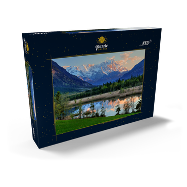 Darstellung des Puzzle Motivs Sieben Quellen im Loisachtal bei Eschenlohe gegen Zugspitzgruppe im Abendlicht 1000 Puzzle Schachtel Ansicht2