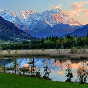 Darstellung des Puzzle Motivs Sieben Quellen im Loisachtal bei Eschenlohe gegen Zugspitzgruppe im Abendlicht 1000 Puzzle 3D Modell