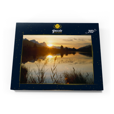 Darstellung des Puzzle Motivs Geroldsee gegen Zugspitzgruppe bei Mittenwald 200 Puzzle Schachtel Ansicht3