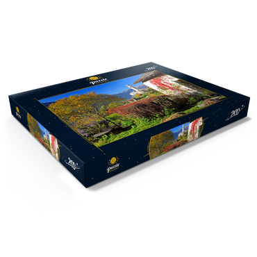 Darstellung des Puzzle Motivs Blick zur Dorfkirche im Bergdorf Soglio, Bregaglia im Bergell Tal, Engadin, Kanton Graubünden, Schweiz 200 Puzzle Schachtel Ansicht1