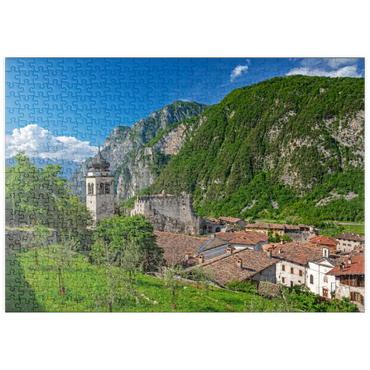 Darstellung des Puzzle Motivs puzzleplate Kirche und Castello di Tenno, Tenno, Gardasee, Provinz Trient, Trentino-Südtirol, Italien 500 Puzzle
