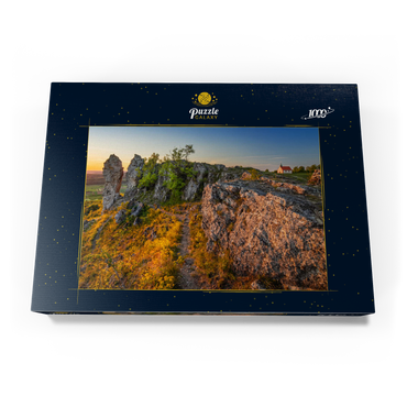 Darstellung des Puzzle Motivs Abend auf dem Zeugenberg Ehrenbürg, auch Walberla genannt, mit der Walburgiskapelle 1000 Puzzle Schachtel Ansicht3