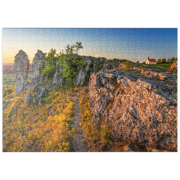 Darstellung des Puzzle Motivs puzzleplate Abend auf dem Zeugenberg Ehrenbürg, auch Walberla genannt, mit der Walburgiskapelle 500 Puzzle