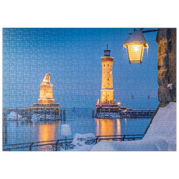 Darstellung des Puzzle Motivs puzzleplate Hafeneinfahrt mit Leuchtturm und Löwenstatue an einem Winterabend, Lindau 500 Puzzle
