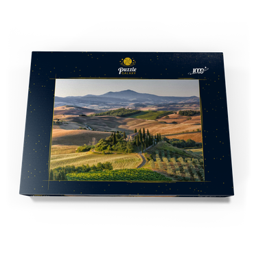 Darstellung des Puzzle Motivs Landhaus bei San Quirico d'Orcia, Val d'Orcia, Provinz Siena, Toskana, Italien 1000 Puzzle Schachtel Ansicht3