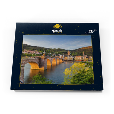 Darstellung des Puzzle Motivs Heidelberger Schloss und Alte Brücke über den Neckar am frühen Morgen 100 Puzzle Schachtel Ansicht3