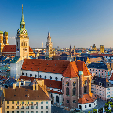 Darstellung des Puzzle Motivs Altstadt mit der Kirche Alter Peter, Frauenkirche, Rathaus am Marienplatz und Altes Rathaus 100 Puzzle 3D Modell