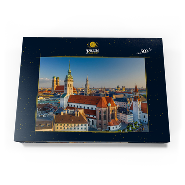 Darstellung des Puzzle Motivs Altstadt mit der Kirche Alter Peter, Frauenkirche, Rathaus am Marienplatz und Altes Rathaus 500 Puzzle Schachtel Ansicht3