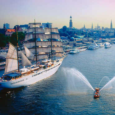 Darstellung des Puzzle Motivs Begrüßung der Sea Cloud an den St. Pauli Landungsbrücken, Hamburg, Deutschland 200 Puzzle 3D Modell