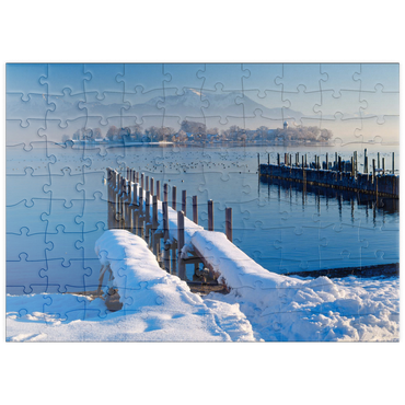 Darstellung des Puzzle Motivs puzzleplate Bootsanleger in Gstadt am Chiemsee mit Blick zur Fraueninsel gegen Hochgern 100 Puzzle
