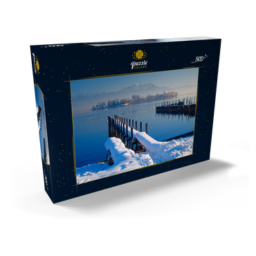Darstellung des Puzzle Motivs Bootsanleger in Gstadt am Chiemsee mit Blick zur Fraueninsel gegen Hochgern 500 Puzzle Schachtel Ansicht2