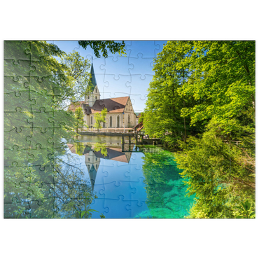 Darstellung des Puzzle Motivs puzzleplate Klosterkirche am Blautopf, eine Karstquelle in Blaubeuren, Alb-Donau-Kreis 100 Puzzle