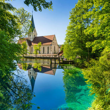 Darstellung des Puzzle Motivs Klosterkirche am Blautopf, eine Karstquelle in Blaubeuren, Alb-Donau-Kreis 100 Puzzle 3D Modell