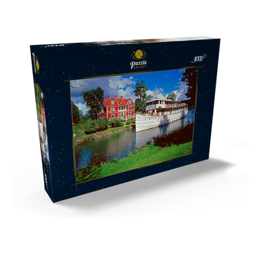 Darstellung des Puzzle Motivs Göta Hotel am Göta Kanal mit dem Kabinenschiff Diana, Borensberg, Östergötland, Schweden 1000 Puzzle Schachtel Ansicht2