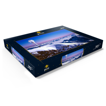 Darstellung des Puzzle Motivs Gipfelkreuz der Zugspitze gegen Bayerische- und Österreichische Alpen, Oberbayern, Bayern, Deutschland 200 Puzzle Schachtel Ansicht1