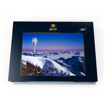 Darstellung des Puzzle Motivs Gipfelkreuz der Zugspitze gegen Bayerische- und Österreichische Alpen, Oberbayern, Bayern, Deutschland 500 Puzzle Schachtel Ansicht3