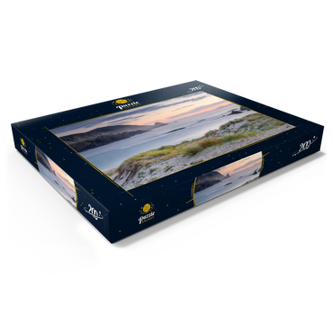 Darstellung des Puzzle Motivs Abend am Strand Praia de A Mouriillá bei Valdoviño 200 Puzzle Schachtel Ansicht1