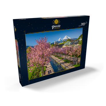 Darstellung des Puzzle Motivs Blühende Kirschbäume, Kirschblüte im Kurgarten von Berchtesgaden mit dem Watzmann 200 Puzzle Schachtel Ansicht2