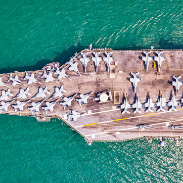 Darstellung des Puzzle Motivs Draufsicht Flugzeugträger segeln auf dem Ozean 100 Puzzle 3D Modell