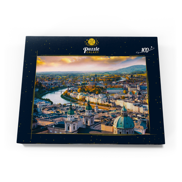Darstellung des Puzzle Motivs Schöner Panoramablick aus der Luft in der Herbstsaison in einer historischen Stadt Salzburg mit Salzach in schönem goldenem Abendlicht und bunter Herbst bei Sonnenuntergang, Salzburger Land, Österreich 100 Puzzle Schachtel Ansicht3