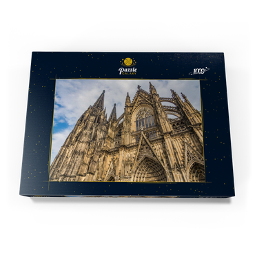 Darstellung des Puzzle Motivs Kölner Dom, Denkmal des deutschen Katholizismus und der gotischen Architektur in Köln. 1000 Puzzle Schachtel Ansicht3