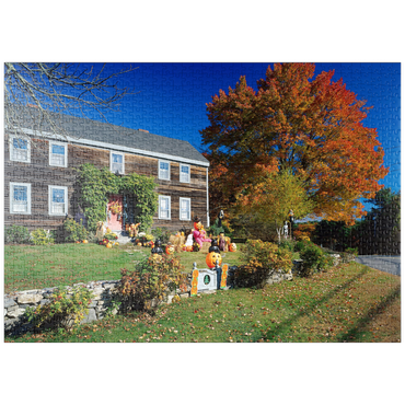 Darstellung des Puzzle Motivs puzzleplate Haus mit Halloween Dekoration, Maine, USA 1000 Puzzle