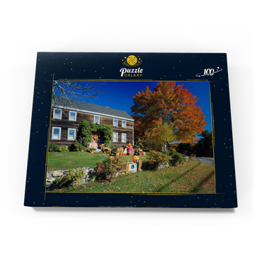 Darstellung des Puzzle Motivs Haus mit Halloween Dekoration, Maine, USA 100 Puzzle Schachtel Ansicht3