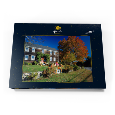 Darstellung des Puzzle Motivs Haus mit Halloween Dekoration, Maine, USA 500 Puzzle Schachtel Ansicht3