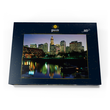 Darstellung des Puzzle Motivs Yachthafen mir der Skyline von Boston, Massachusetts, USA 500 Puzzle Schachtel Ansicht3