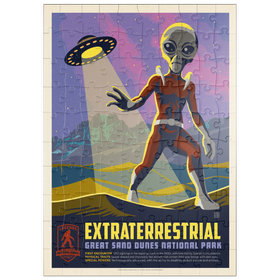 Darstellung des Puzzle Motivs Legends Of The National Parks: Great Sand Dune's Extraterrestrials, Vintage Poster - Puzzleteile: 100