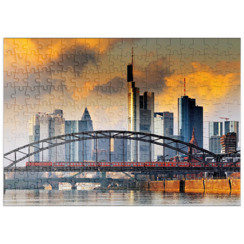 puzzleplate Skyline von Frankfurt und Deutschherrnbrücke im Abendlicht 200 Puzzle