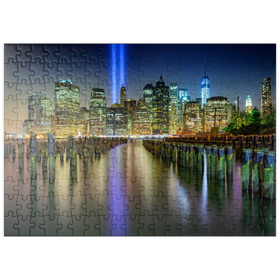 Darstellung des Puzzle-Motivs Tribute in Light – Skyline von New York City bei Nacht – Puzzleteile: 200