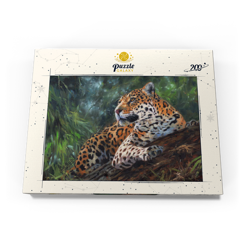 Darstellung des Puzzle Motivs Leopard ruht auf einem Waldstamm Leopard Resting on Forest Log 200 Puzzle Schachtel Ansicht3