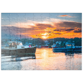 Darstellung des Puzzle Motivs Fischerboote bei Sonnenuntergang im Küstenhafen - Puzzleteile: 100