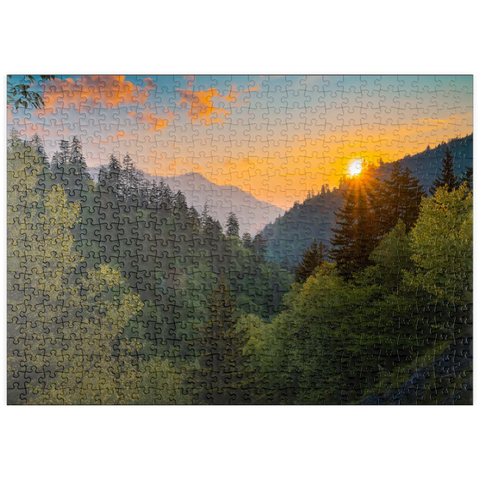 Darstellung des Puzzle Motivs Sonnenaufgang über bewaldetem Bergtal puzzleplate Sunrise Over Forested Mountain Valley 500 Puzzle
