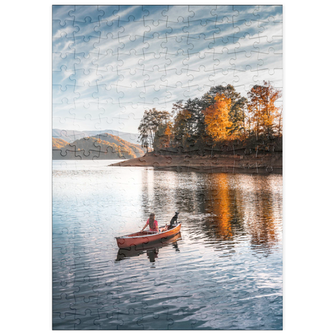Darstellung des Puzzle Motivs Kanufahren auf einem ruhigen See im Herbst puzzleplate Canoeing on Tranquil Lake in Autumn 200 Puzzle