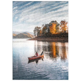 Darstellung des Puzzle Motivs Kanufahren auf einem ruhigen See im Herbst - Puzzleteile: 200