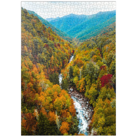 Darstellung des Puzzle Motivs Herbstliches Bergtal mit fließendem Fluss - Puzzleteile: 1000